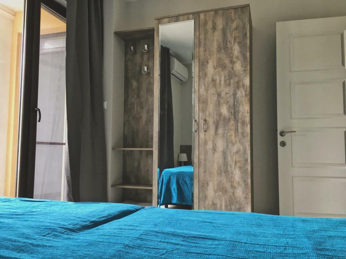 Azzurro Apartment - Ideal For Your Seaside Escape In Burgas Stad Buitenkant foto