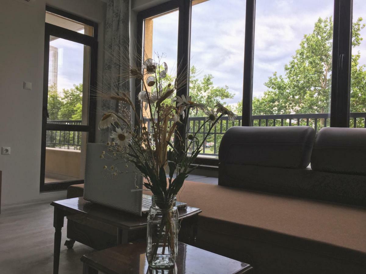 Azzurro Apartment - Ideal For Your Seaside Escape In Burgas Stad Buitenkant foto