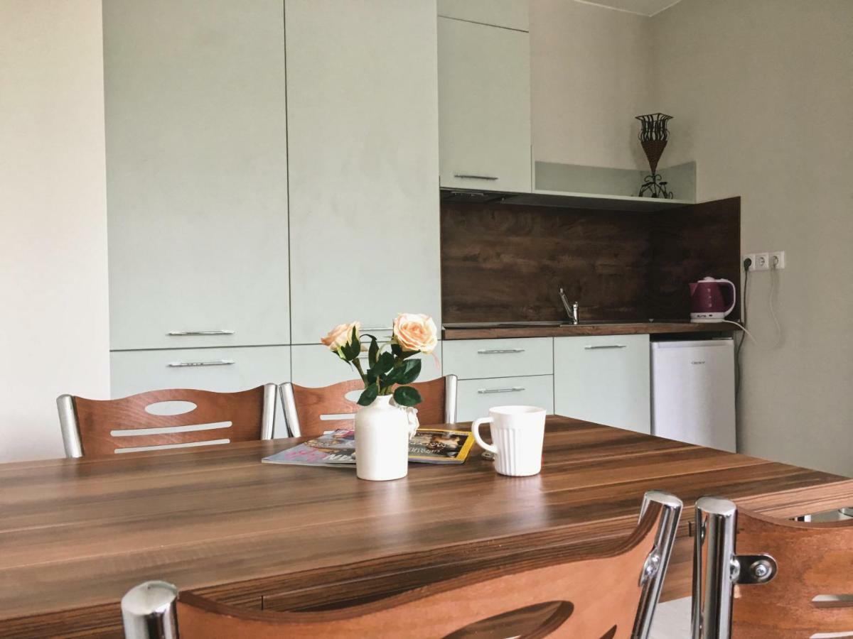 Azzurro Apartment - Ideal For Your Seaside Escape In Burgas Stad Buitenkant foto