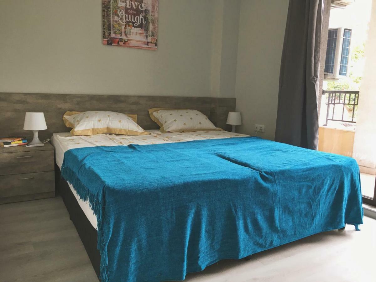 Azzurro Apartment - Ideal For Your Seaside Escape In Burgas Stad Buitenkant foto